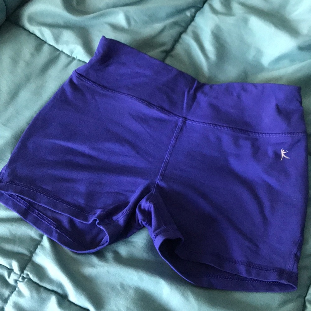 Great pair of Danskin Now yoga shorts XS (0-2)